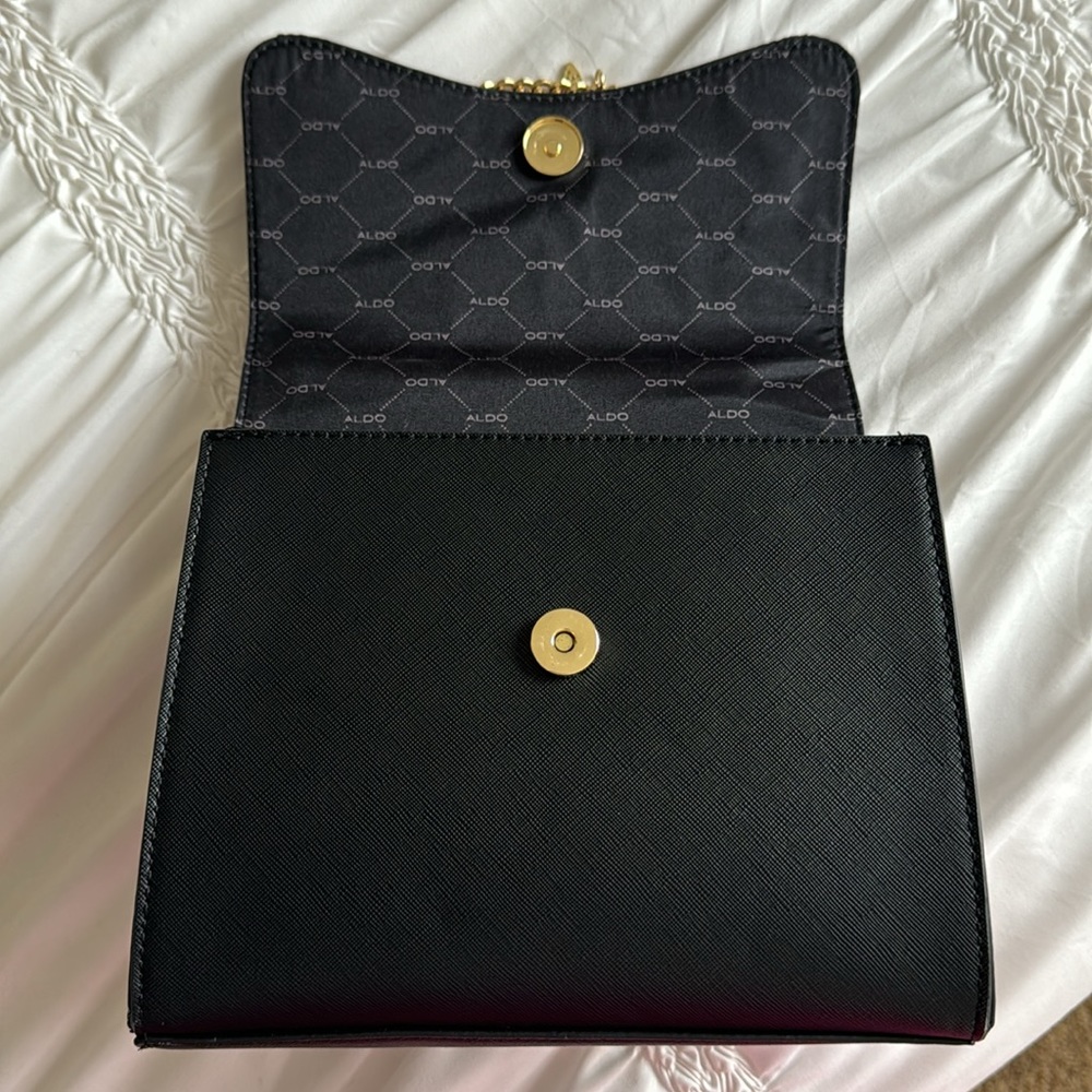 Never Worn - image 3